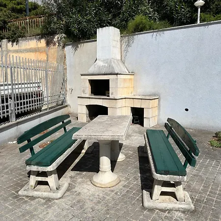 Two Bedroom With Free Parking דירה באסקה וודה